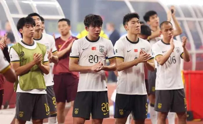 开云体育登录-日本1-0韩国！卫冕东亚杯+3次夺冠超国足，30岁混血射手5球夺金靴的简单介绍