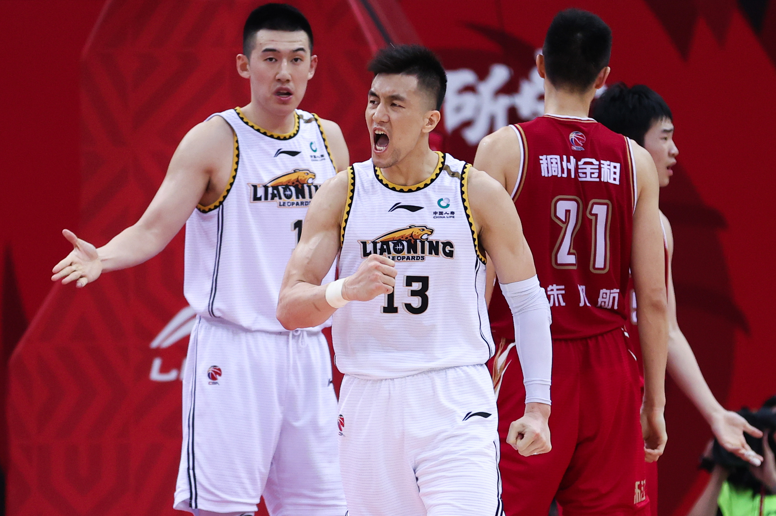 开云体育电脑版-场均25.7分7助，郭艾伦20-21赛季总决赛个人集锦